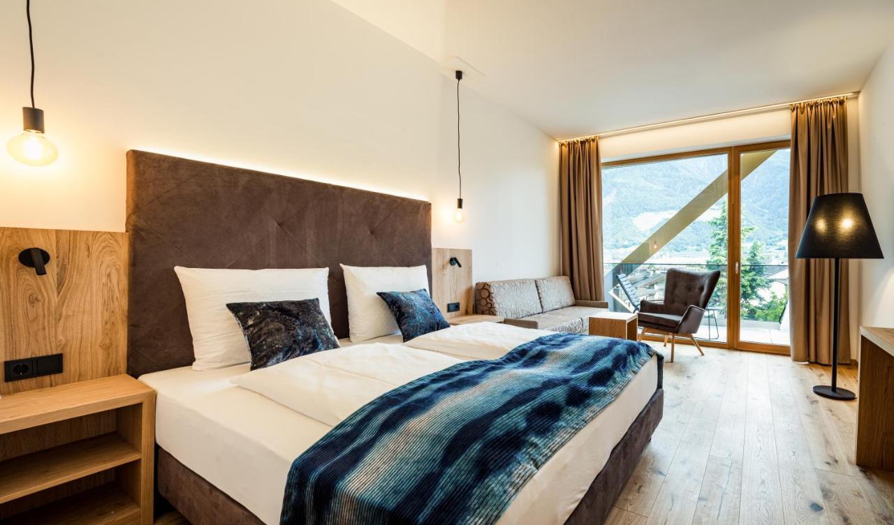 Standard Suite,1000525770:JPEG