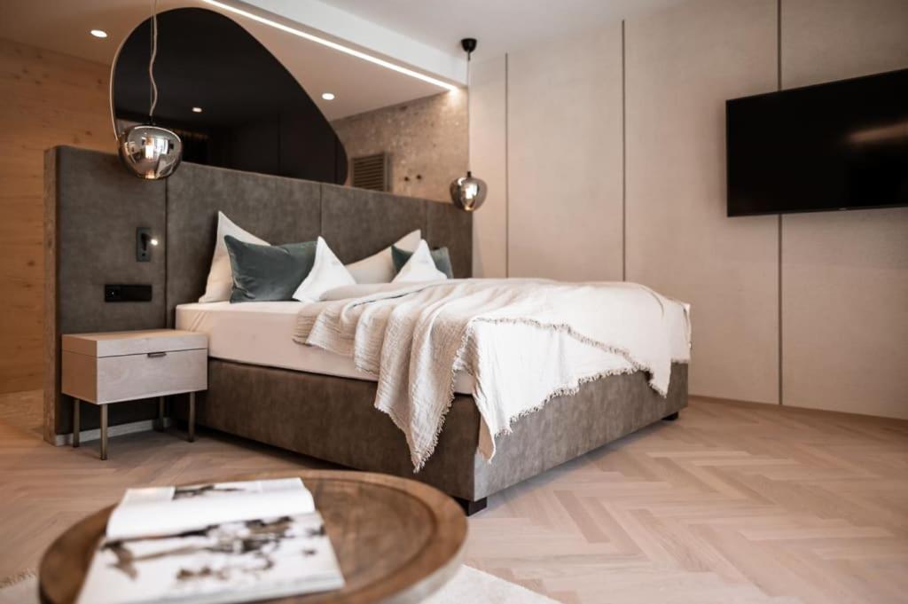 Junior Suite,1770512817:JPEG